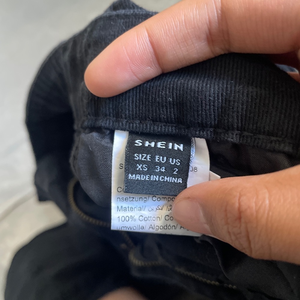 BLACK JEAN CARGOS